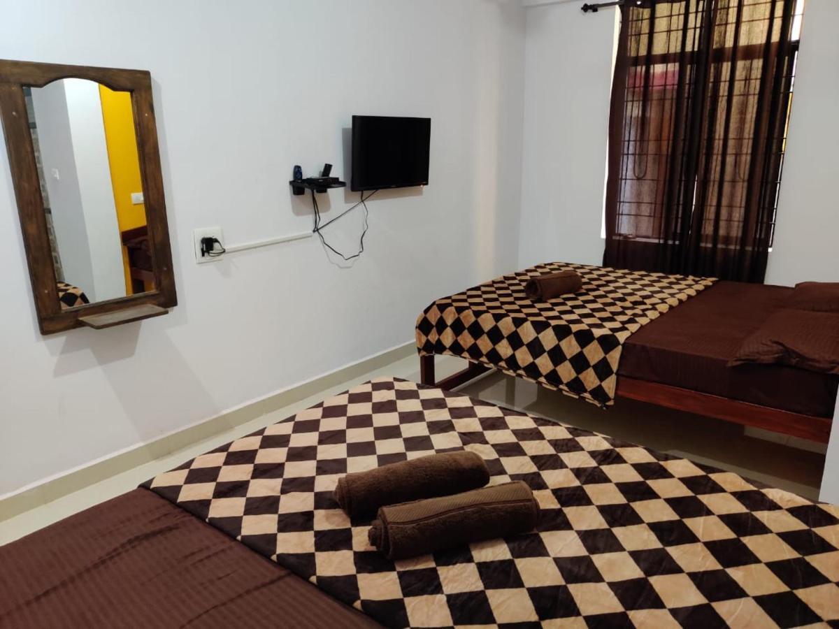 Rishi House Hotel Arambol Exterior foto